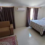 Casa para temporada de frente à lagoa e a 5 min da praia