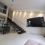 Casa para temporada de frente à lagoa e a 5 min da praia
